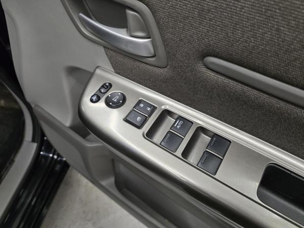 Honda Stepwgn V с пробегом 2016 года, цена 1 620 000 рублей, 120000 км, минивэн, Автокод Объявления