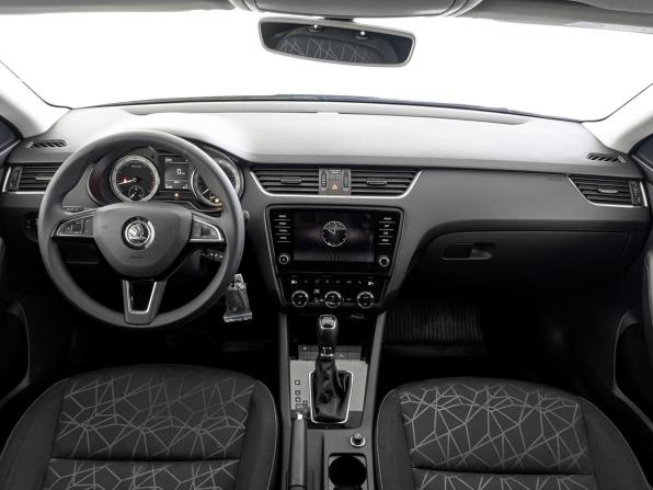Skoda Octavia III (A7) Рестайлинг с пробегом 2019 года, цена 1 925 000 рублей, 99888 км, лифтбек, Автокод Объявления