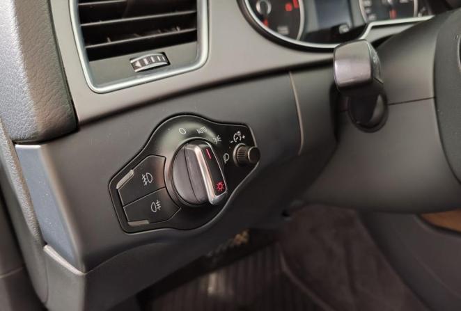 Audi A4 IV (B8) Рестайлинг с пробегом 2014 года, цена 1 240 000 рублей, 202634 км, седан, Автокод Объявления