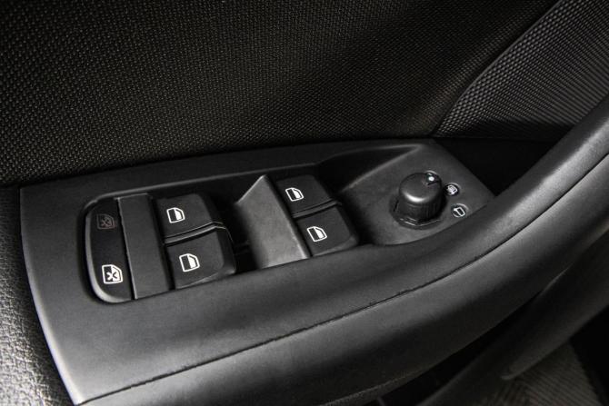 Audi Q3 I (8U) с пробегом 2014 года, цена 1 759 000 рублей, 149965 км, внедорожник, Автокод Объявления