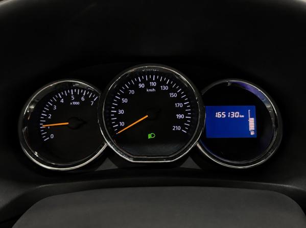 Renault Logan II Рестайлинг с пробегом 2018 года, цена 770 500 рублей, 165130 км, седан, Автокод Объявления