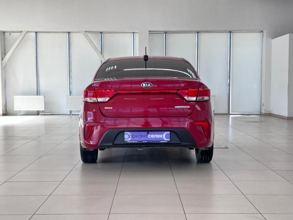 Kia Rio IV с пробегом 2018 года, цена 1 350 000 рублей, 139871 км, седан, Автокод Объявления