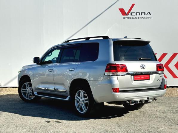 Toyota Land Cruiser 200 Series Рестайлинг 2 с пробегом 2020 года, цена 8 120 000 рублей, 155042 км, внедорожник, Автокод Объявления