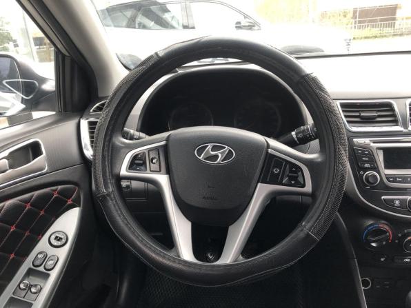 Hyundai Solaris I Рестайлинг с пробегом 2015 года, цена 670 000 рублей, 248000 км, седан, Автокод Объявления