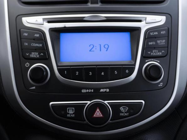 Hyundai Solaris I с пробегом 2013 года, цена 859 000 рублей, 122185 км, седан, Автокод Объявления