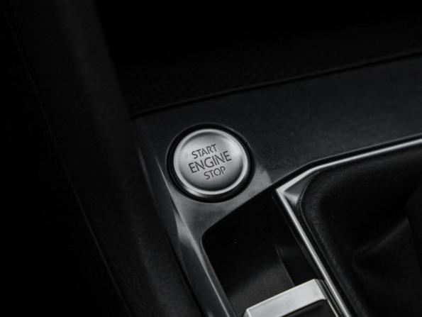 Volkswagen Tiguan II Рестайлинг с пробегом 2021 года, цена 3 549 000 рублей, 122615 км, внедорожник, Автокод Объявления