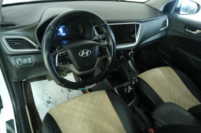 Hyundai Solaris II с пробегом 2017 года, цена 1 189 000 рублей, 236000 км, седан, Автокод Объявления