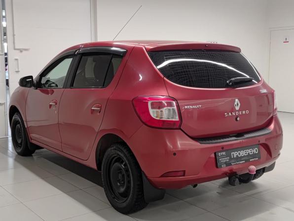 Renault Sandero II с пробегом 2016 года, цена 817 000 рублей, 84146 км, хэтчбек, Автокод Объявления