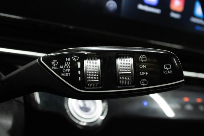 Omoda C5 I с пробегом 2023 года, цена 1 689 000 рублей, 51112 км, внедорожник, Автокод Объявления