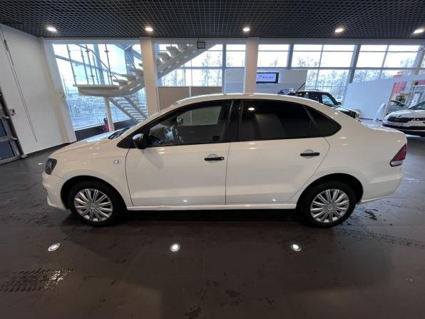 Volkswagen Polo V Рестайлинг с пробегом 2020 года, цена 868 000 рублей, 115000 км, седан, Автокод Объявления
