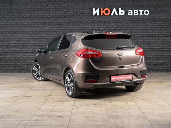 Kia Ceed II Рестайлинг с пробегом 2017 года, цена 1 430 000 рублей, 110550 км, хэтчбек, Автокод Объявления