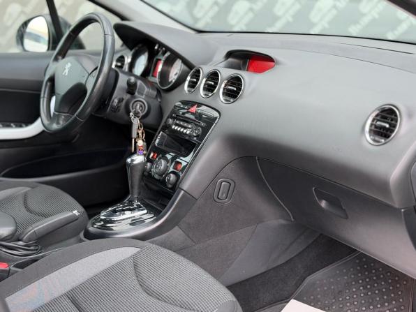 Peugeot 408 I с пробегом 2012 года, цена 570 000 рублей, 165000 км, седан, Автокод Объявления