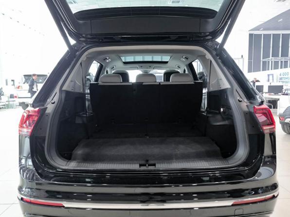 Volkswagen Tiguan II с пробегом 2019 года, цена 2 550 000 рублей, 119987 км, внедорожник, Автокод Объявления