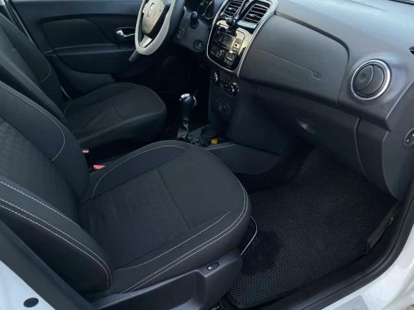 Renault Sandero II Рестайлинг с пробегом 2018 года, цена 975 000 рублей, 62905 км, хэтчбек, Автокод Объявления