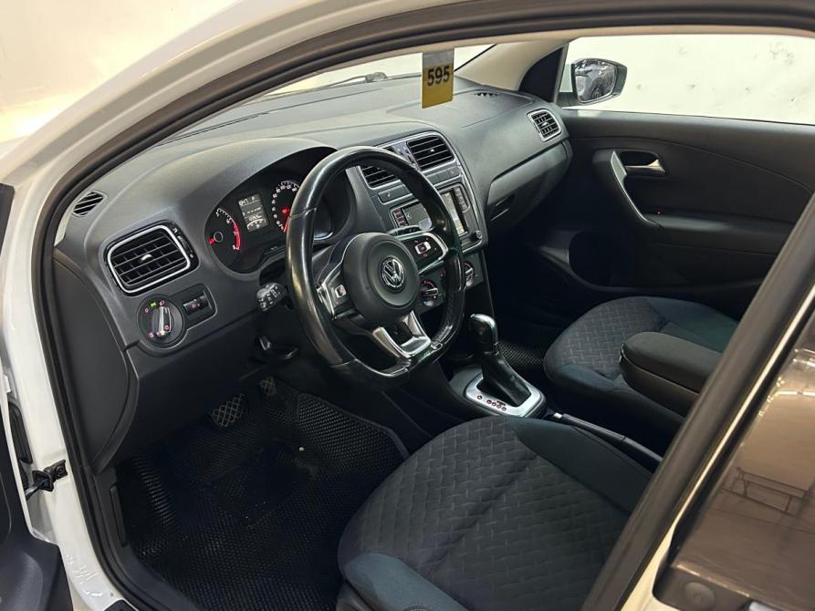Volkswagen Polo V Рестайлинг Санкт-Петербург  - изображение 7