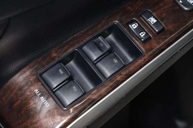 Toyota Camry VII (XV50) Рестайлинг с пробегом 2016 года, цена 2 149 000 рублей, 220000 км, седан, Автокод Объявления