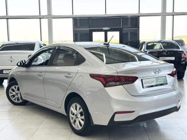 Hyundai Solaris II с пробегом 2017 года, цена 1 249 000 рублей, 166770 км, седан, Автокод Объявления