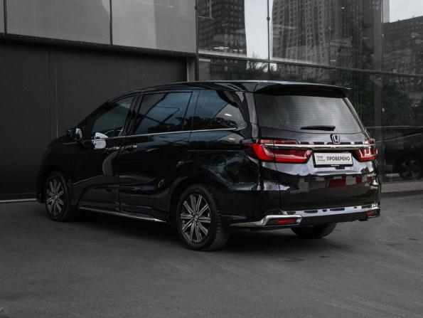 Honda Odyssey V Рестайлинг 2 с пробегом 2024 года, цена 4 400 000 рублей, 10577 км, минивэн, Автокод Объявления