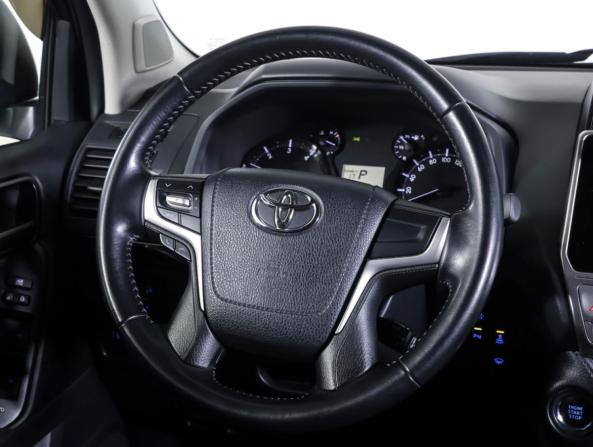 Toyota Land Cruiser Prado 150 Series Рестайлинг 2 с пробегом 2019 года, цена 4 950 000 рублей, 100673 км, внедорожник, Автокод Объявления