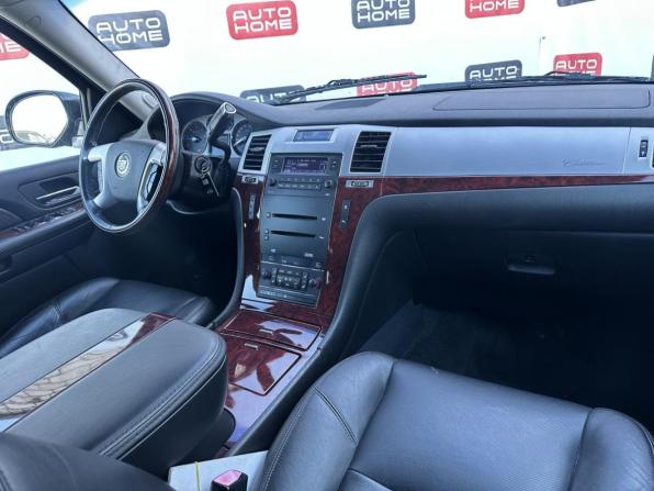 Cadillac Escalade III с пробегом 2008 года, цена 1 799 900 рублей, 120000 км, внедорожник, Автокод Объявления