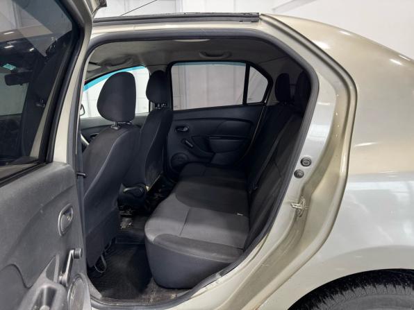 Renault Logan II с пробегом 2017 года, цена 445 000 рублей, 321000 км, седан, Автокод Объявления