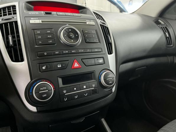Kia Ceed I Рестайлинг с пробегом 2011 года, цена 651 040 рублей, 287128 км, универсал, Автокод Объявления