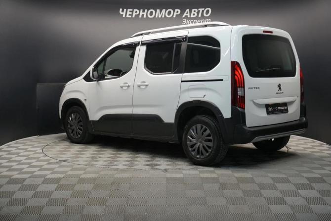 Peugeot Rifter I с пробегом 2020 года, цена 1 984 000 рублей, 156000 км, минивэн, Автокод Объявления