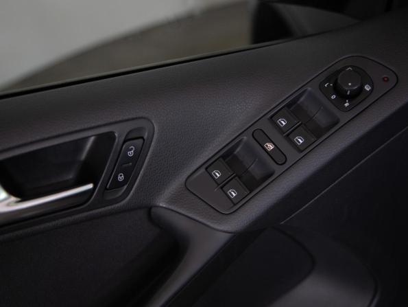 Volkswagen Tiguan I Рестайлинг с пробегом 2015 года, цена 1 199 000 рублей, 135537 км, внедорожник, Автокод Объявления