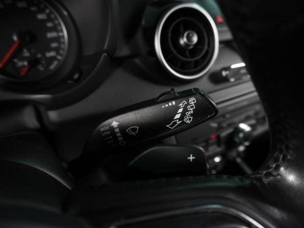 Audi A1 I (8X) с пробегом 2012 года, цена 1 169 000 рублей, 159351 км, хэтчбек, Автокод Объявления