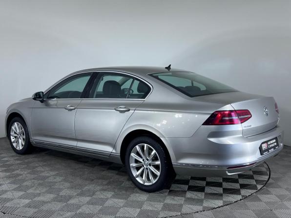 Volkswagen Passat B8 с пробегом 2017 года, цена 2 120 000 рублей, 134851 км, седан, Автокод Объявления