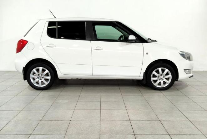 Skoda Fabia II Рестайлинг с пробегом 2014 года, цена 930 000 рублей, 73050 км, хэтчбек, Автокод Объявления