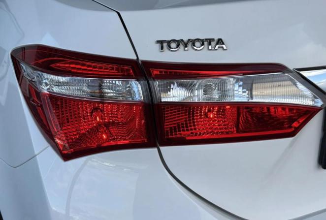 Toyota Corolla XI (E160 E170 E180) с пробегом 2013 года, цена 1 600 000 рублей, 101132 км, седан, Автокод Объявления