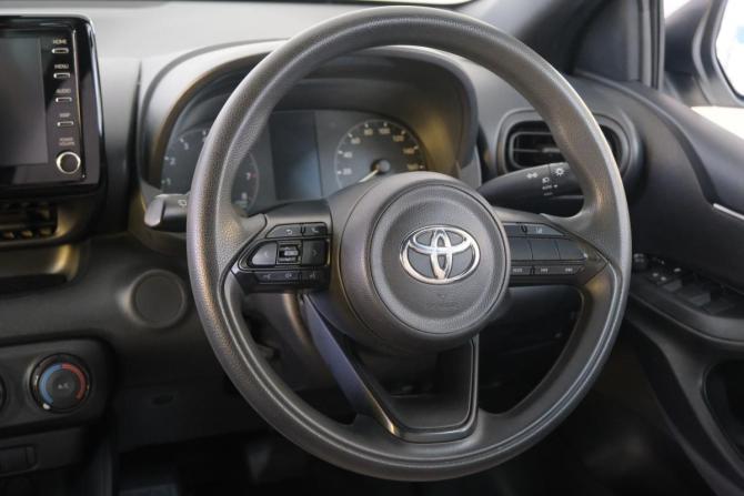 Toyota Yaris IV с пробегом 2020 года, цена 1 199 000 рублей, 96000 км, хэтчбек, Автокод Объявления