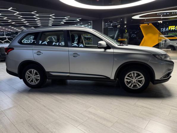 Mitsubishi Outlander III Рестайлинг 2 с пробегом 2015 года, цена 1 300 000 рублей, 184935 км, внедорожник, Автокод Объявления