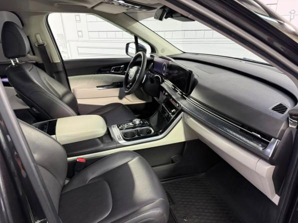 Kia Carnival IV с пробегом 2022 года, цена 3 799 000 рублей, 102000 км, минивэн, Автокод Объявления