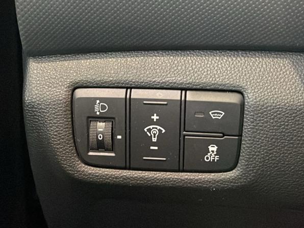 Hyundai Creta I Рестайлинг с пробегом 2021 года, цена 2 527 000 рублей, 67481 км, внедорожник, Автокод Объявления