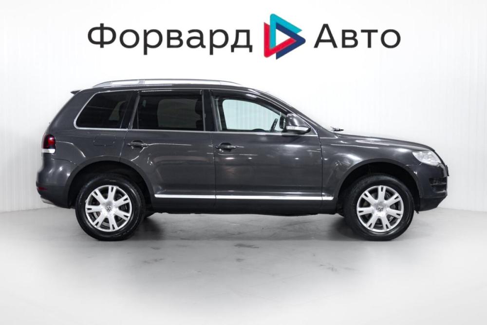 Volkswagen Touareg I Рестайлинг Тюмень  - изображение 9