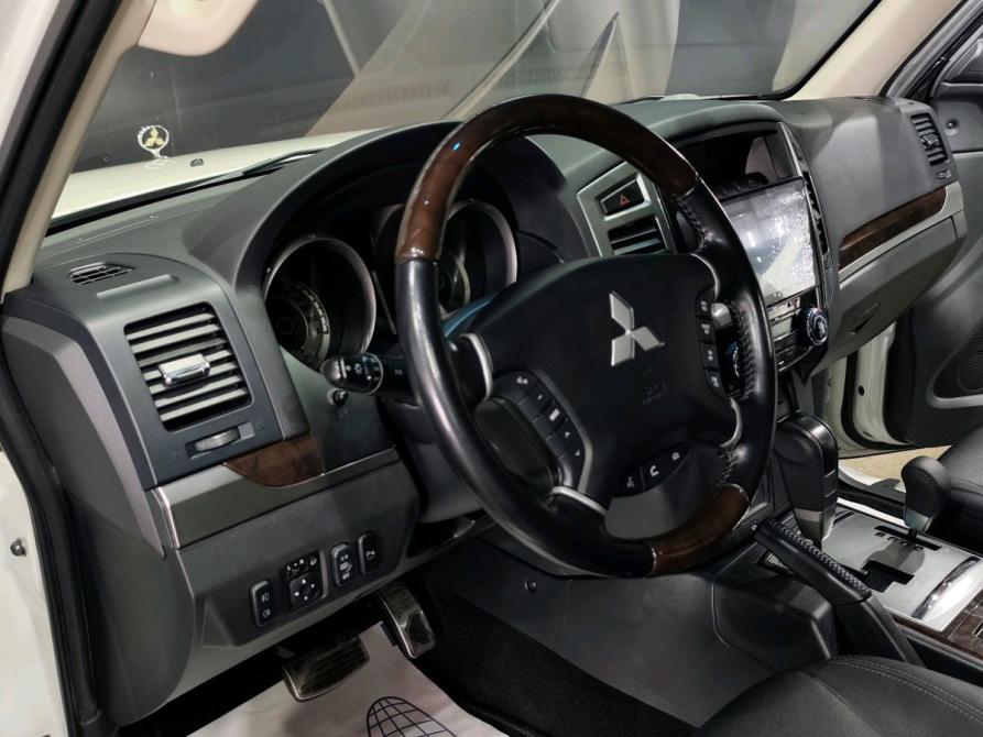 Mitsubishi Pajero IV Рестайлинг 2 Ставрополь  - изображение 7