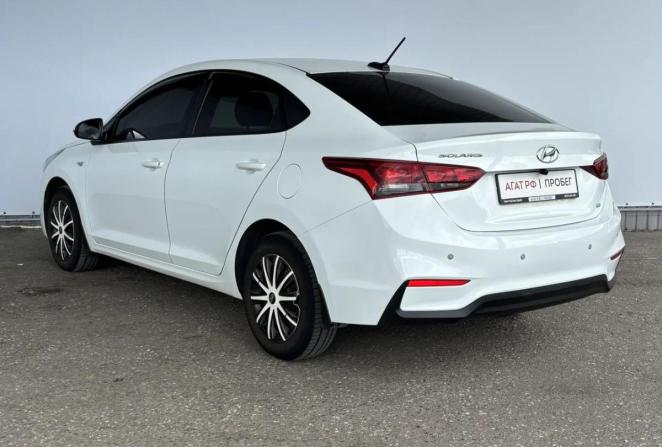 Hyundai Solaris II с пробегом 2018 года, цена 1 495 000 рублей, 87932 км, седан, Автокод Объявления