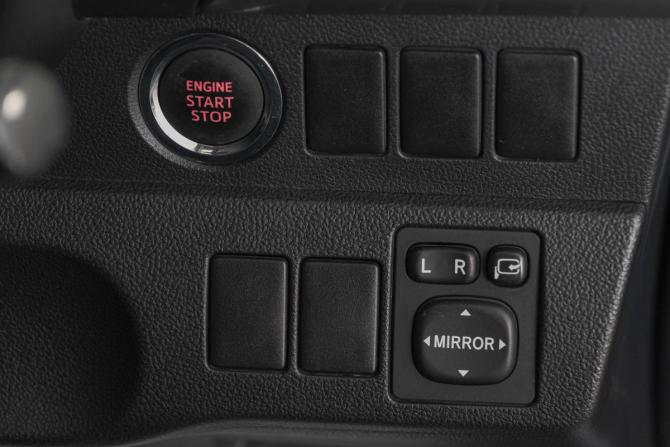 Toyota Ractis II с пробегом 2010 года, цена 879 000 рублей, 173000 км, хэтчбек, Автокод Объявления