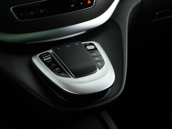 Mercedes-Benz V-Класс III (W447) Рестайлинг с пробегом 2021 года, цена 7 999 077 рублей, 39163 км, минивэн, Автокод Объявления