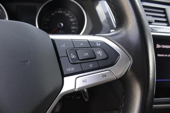 Volkswagen Tiguan II Рестайлинг с пробегом 2021 года, цена 2 895 000 рублей, 64706 км, внедорожник, Автокод Объявления
