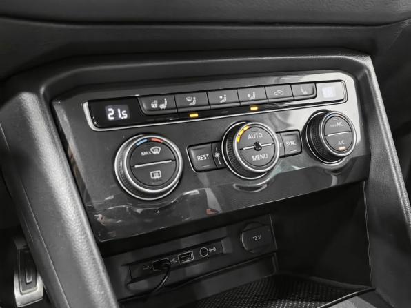 Volkswagen Tiguan II с пробегом 2019 года, цена 3 950 000 рублей, 48319 км, внедорожник, Автокод Объявления