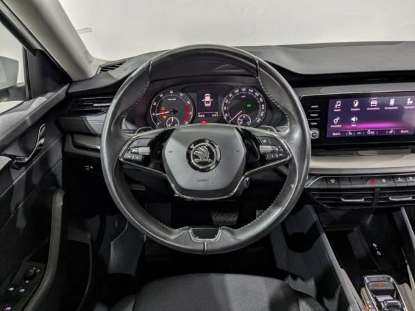Skoda Octavia IV (A8) с пробегом 2021 года, цена 2 100 000 рублей, 80408 км, лифтбек, Автокод Объявления