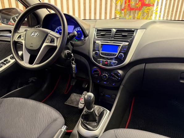 Hyundai Solaris I с пробегом 2013 года, цена 625 000 рублей, 183000 км, седан, Автокод Объявления