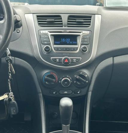 Hyundai Solaris I Рестайлинг с пробегом 2015 года, цена 965 000 рублей, 113473 км, хэтчбек, Автокод Объявления