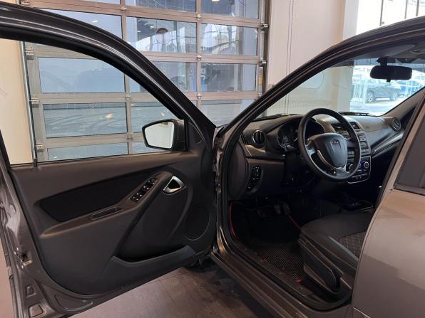 Lada (ВАЗ) Granta I Рестайлинг с пробегом 2021 года, цена 815 000 рублей, 83211 км, лифтбек, Автокод Объявления