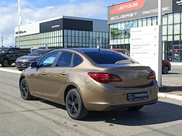 Opel Astra J Рестайлинг с пробегом 2012 года, цена 720 000 рублей, 211813 км, седан, Автокод Объявления