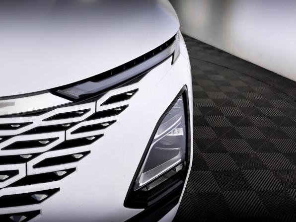 Omoda C5 I Рестайлинг с пробегом 2024 года, цена 2 175 000 рублей, 33931 км, внедорожник, Автокод Объявления