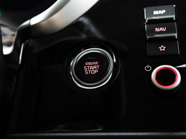 Kia Rio IV Рестайлинг с пробегом 2021 года, цена 1 879 700 рублей, 59000 км, хэтчбек, Автокод Объявления